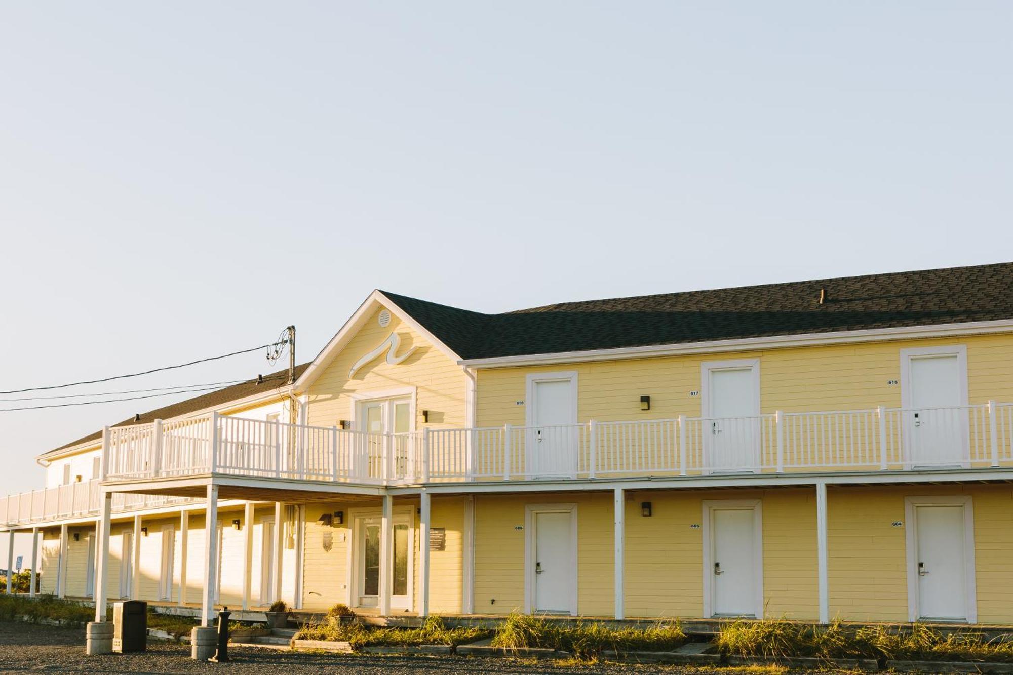 Pavillon Sur Mer Par Riotel Matane Exteriér fotografie